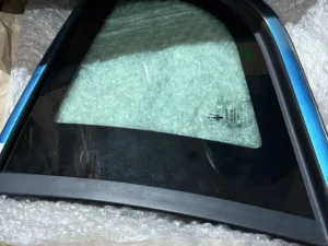 Complete LH Rear Side Glass