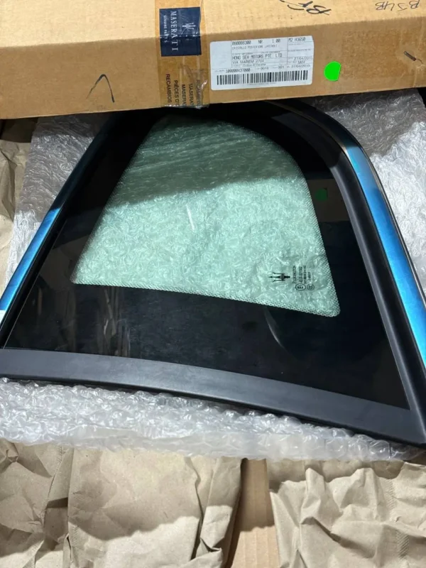 Complete LH Rear Side Glass