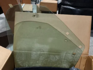 Complete RH Rear Side Glass