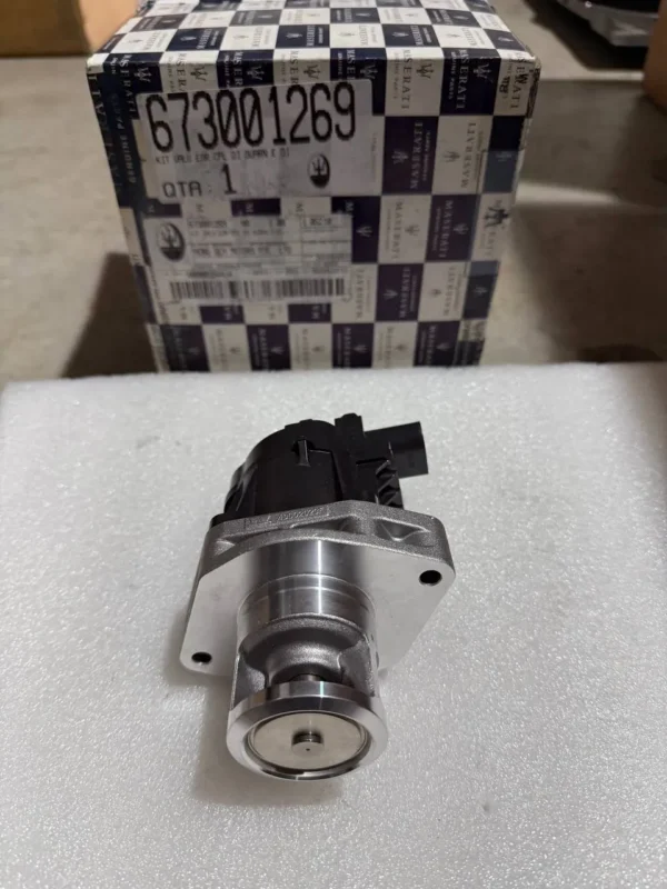 EGR Valve Kit w Gasket & Space