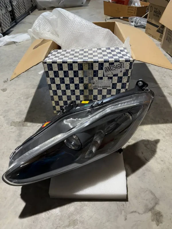 LH Headlight Titan Frame