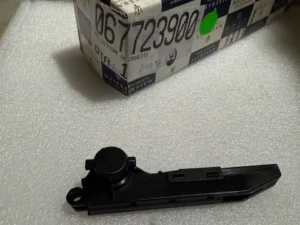 Shop L.H. RESTRAINER MQP