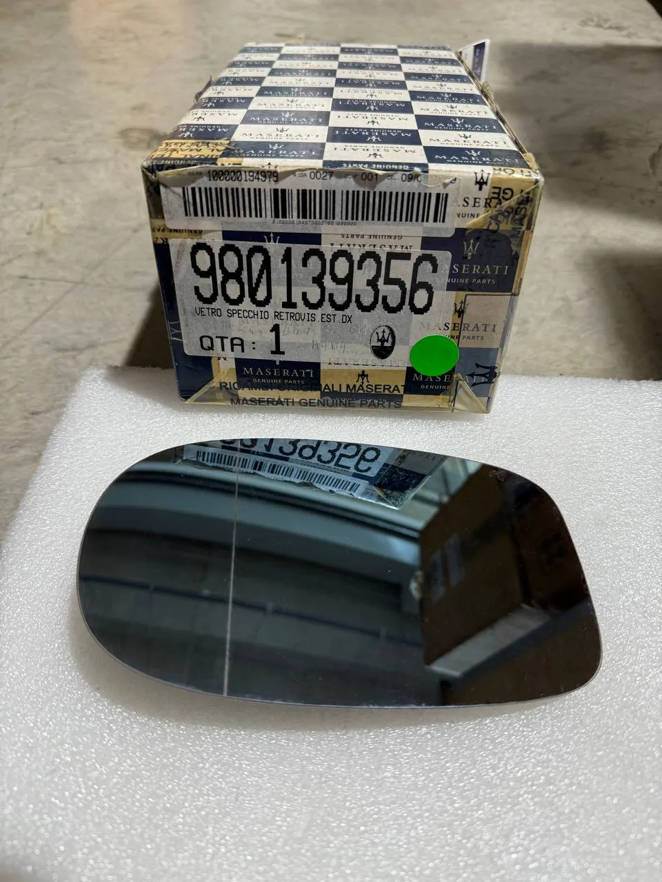 Maserati Mirror Glass for RH Out MQP Mirror Glass for RH Out MQP