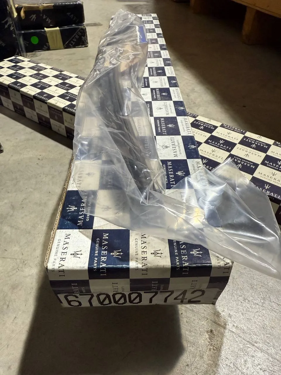 Maserati RHD Passenger Side Wiper Blade RHD Passenger Side Wiper Blade